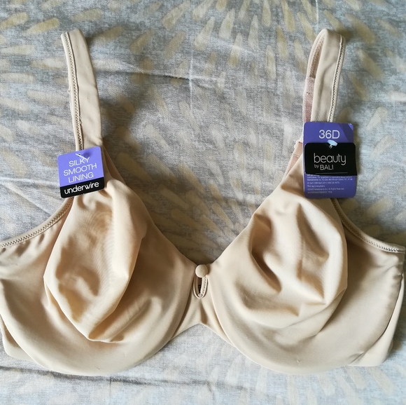 Bali Other - Bali NWT silky smooth underwire bra , size 36D